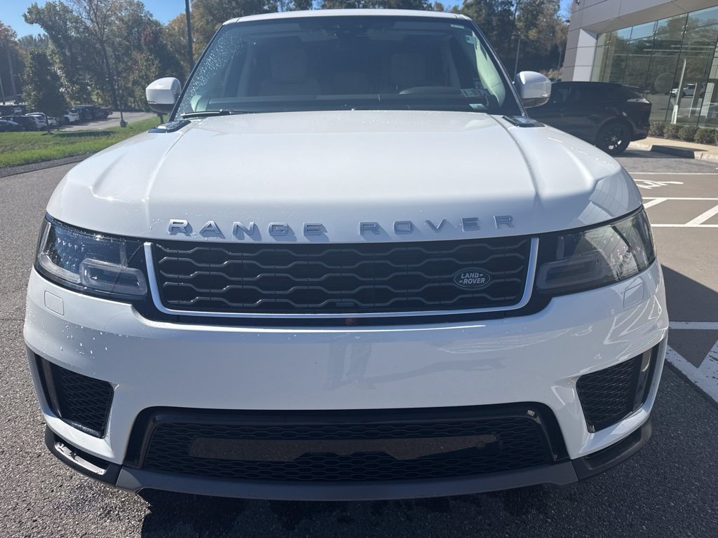 Used 2022 Fuji White Land Rover SE image 2