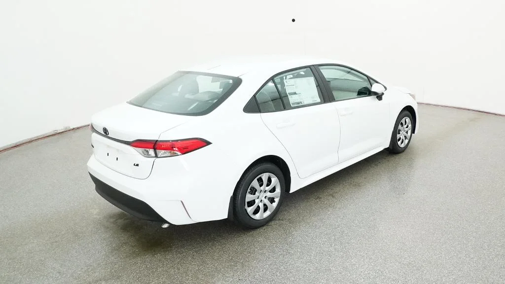 New 2026 Ice Cap Toyota LE image 18