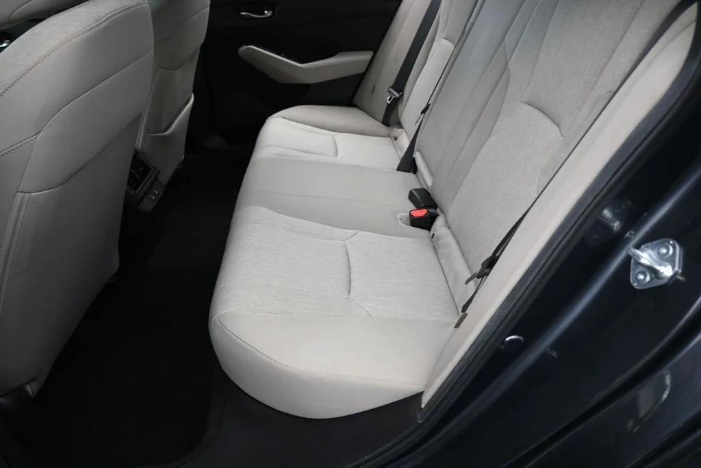 Used 2025 Gray Honda SE image 34