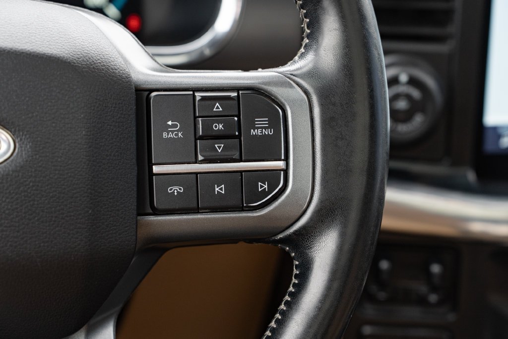 Used 2022 Oxford White Ford Lariat image 18