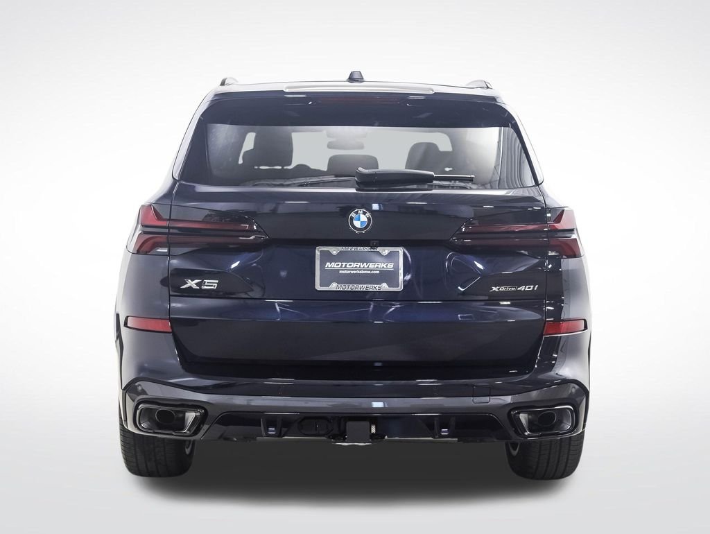 Used 2026 Carbon Black Metallic BMW xDrive40i image 5