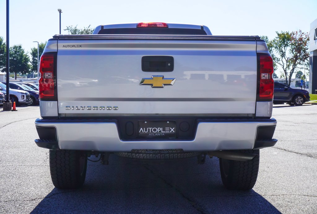 Used 2016 Silver Chevrolet Custom image 30