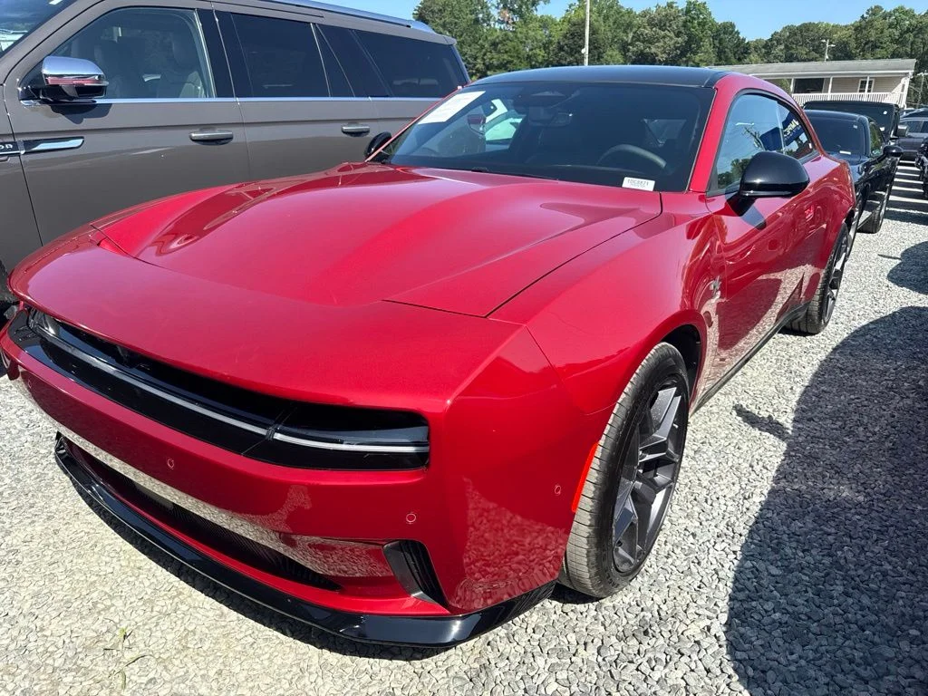 Used 2025  Dodge R/T image 1