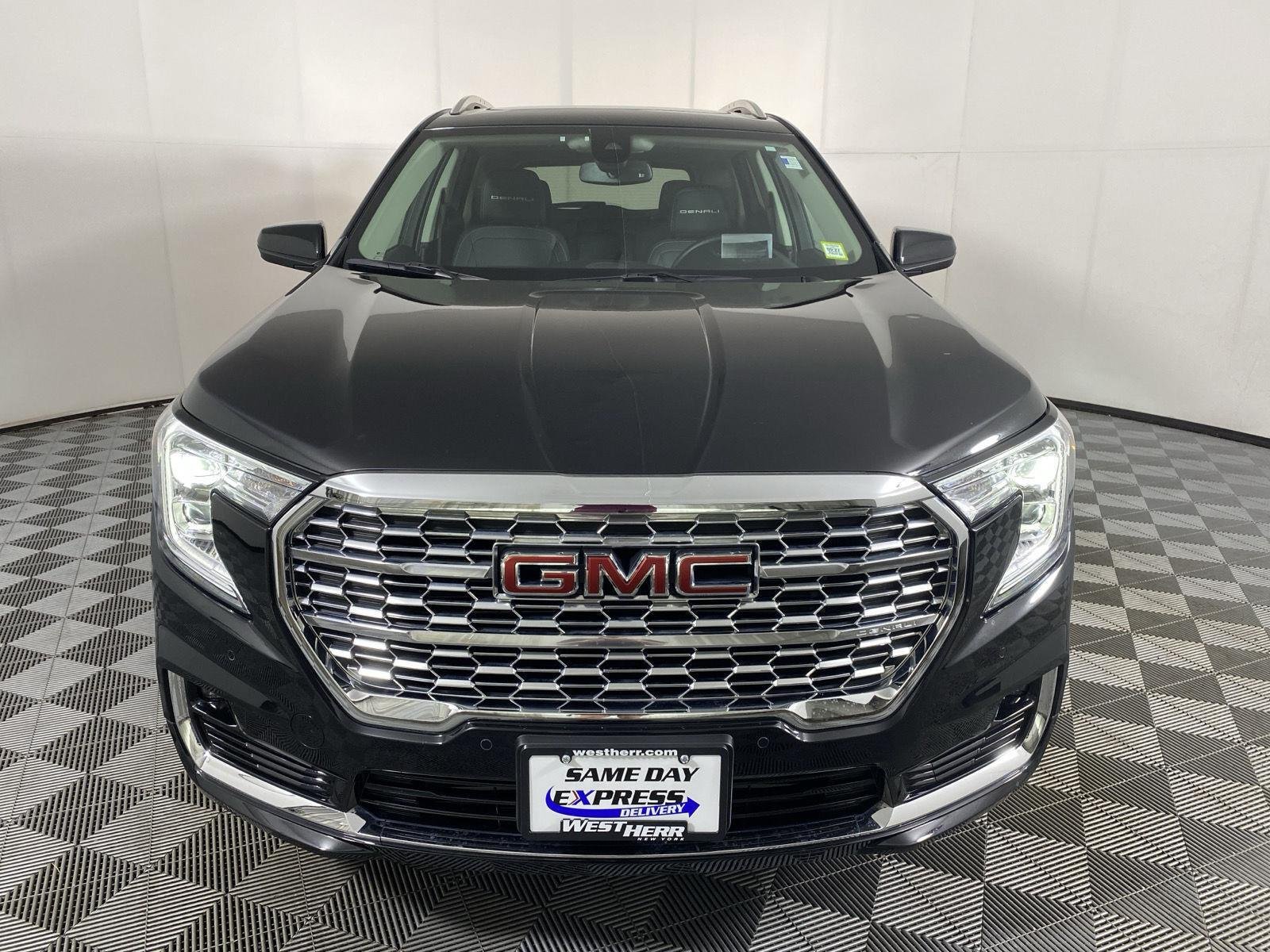 Used 2024 Ebony Twilight Metallic GMC Denali image 8