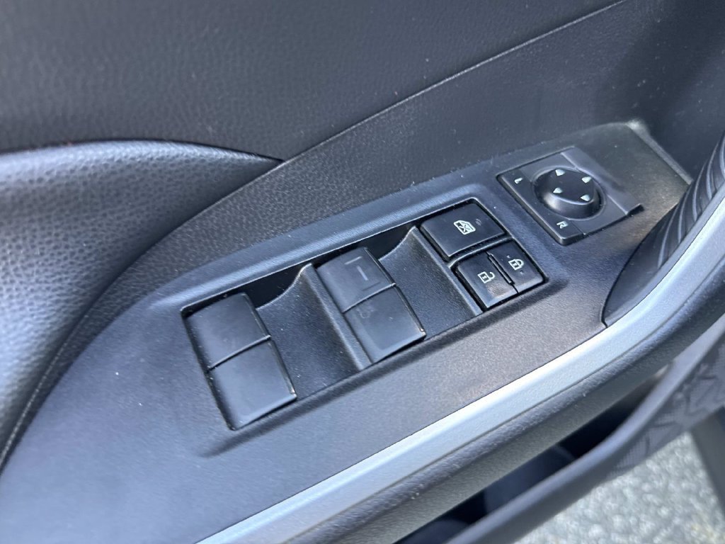 Used 2021  Toyota XLE image 22