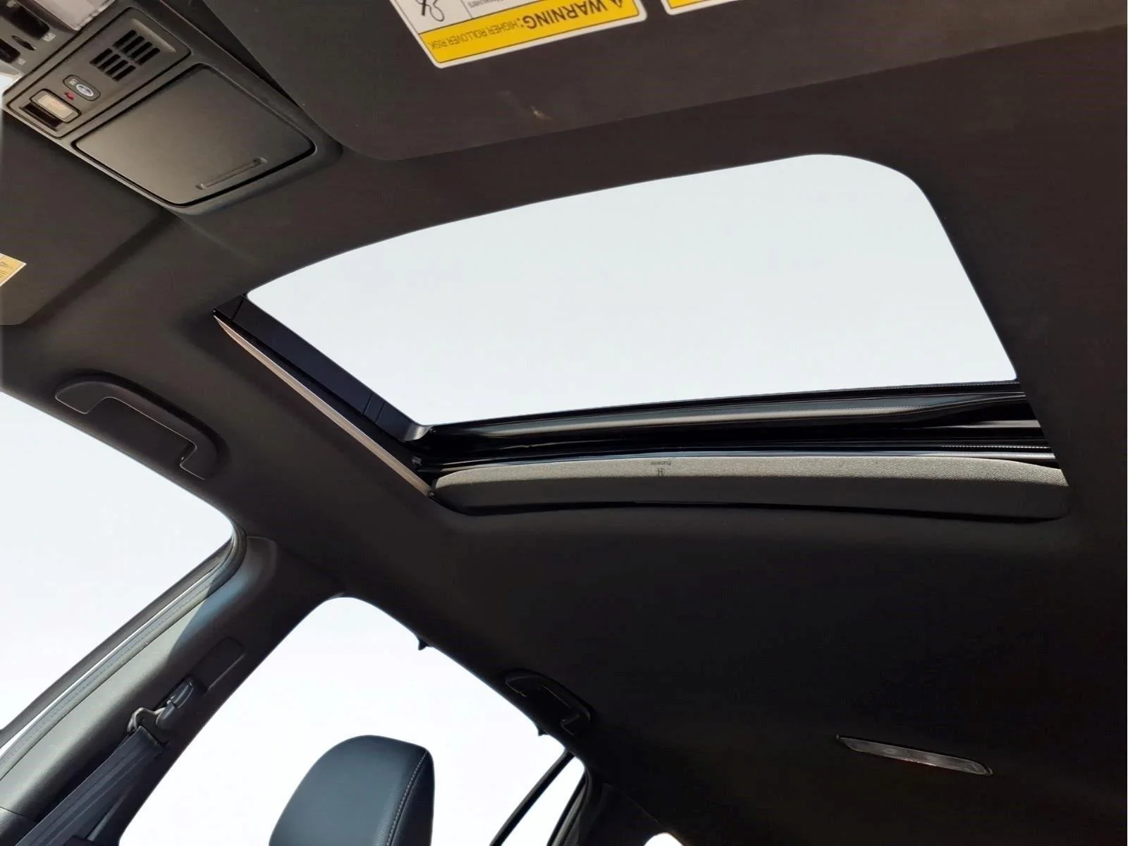 Used 2019 Lunar Silver Metallic Honda Touring image 24