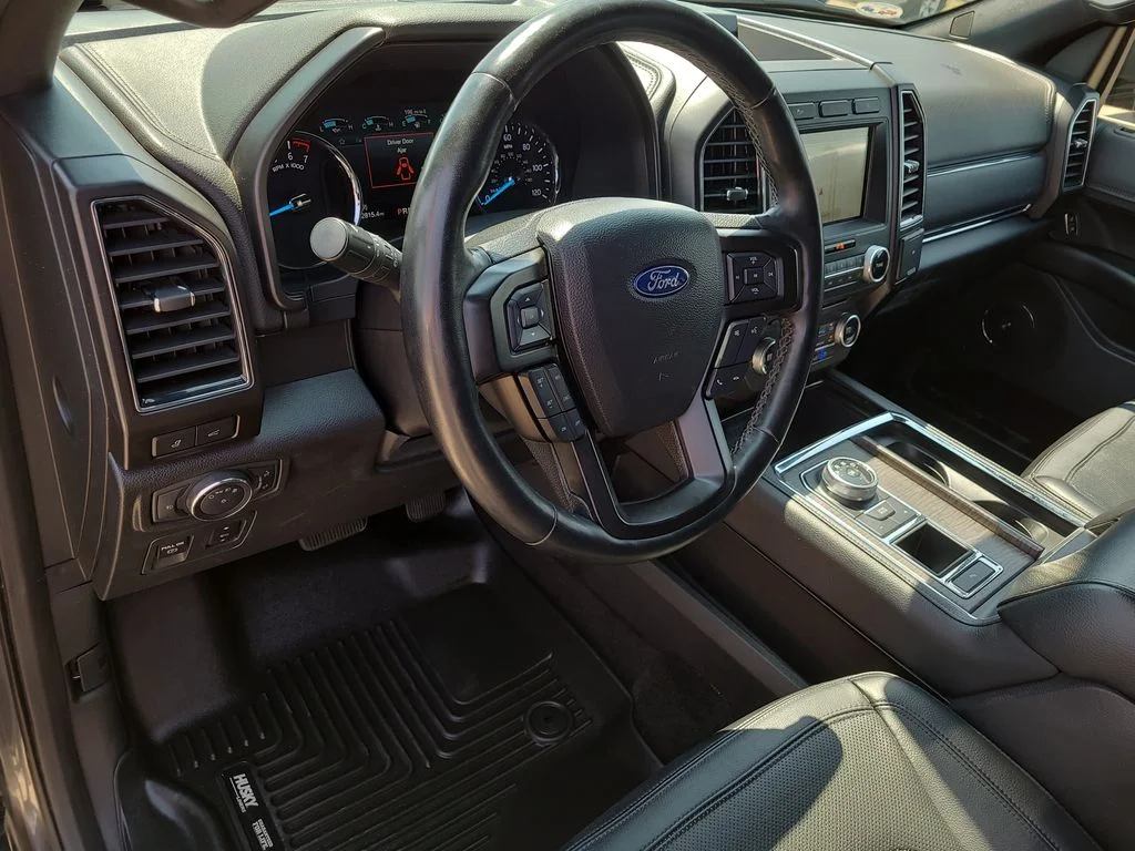 Used 2018 Gray Ford Limited image 25