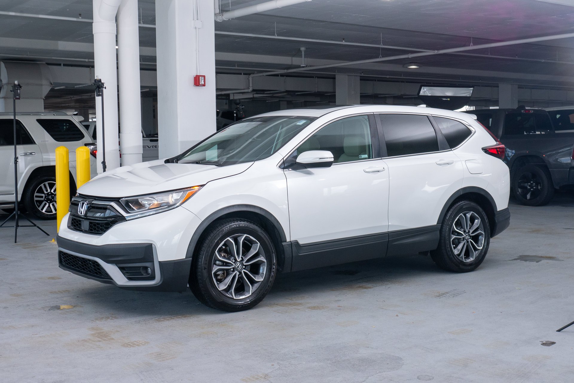 Used 2021 White Honda EX-L image 3