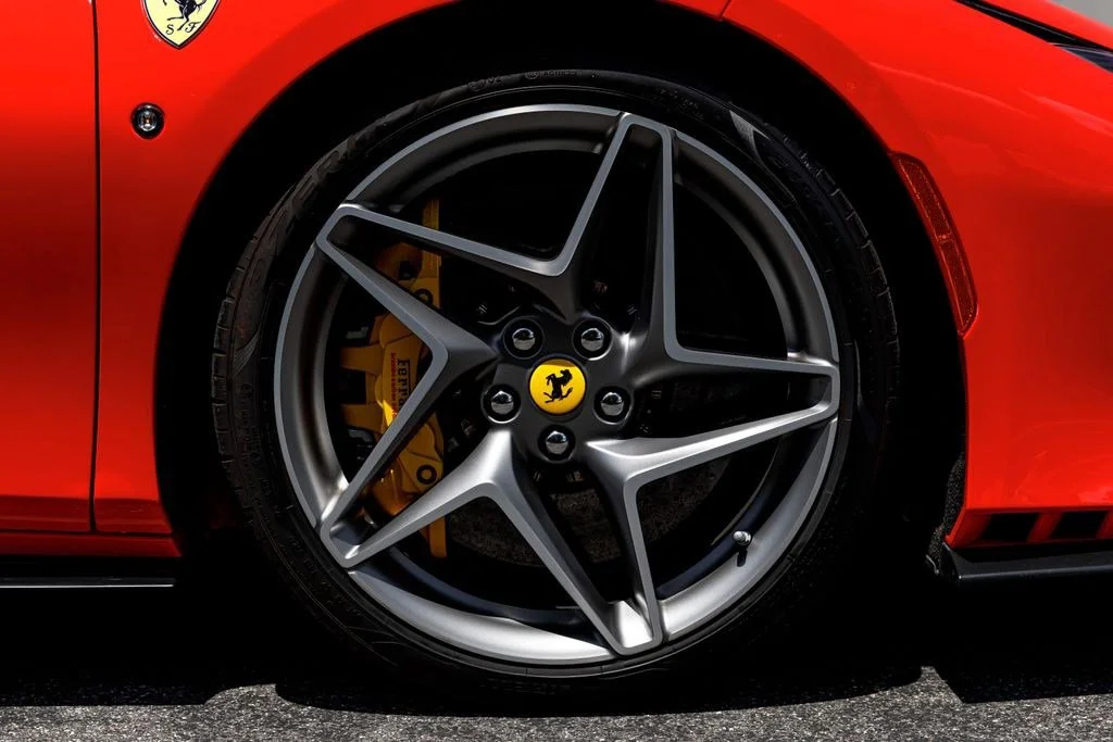 Used 2022 Rosso Scuderia Ferrari  image 36
