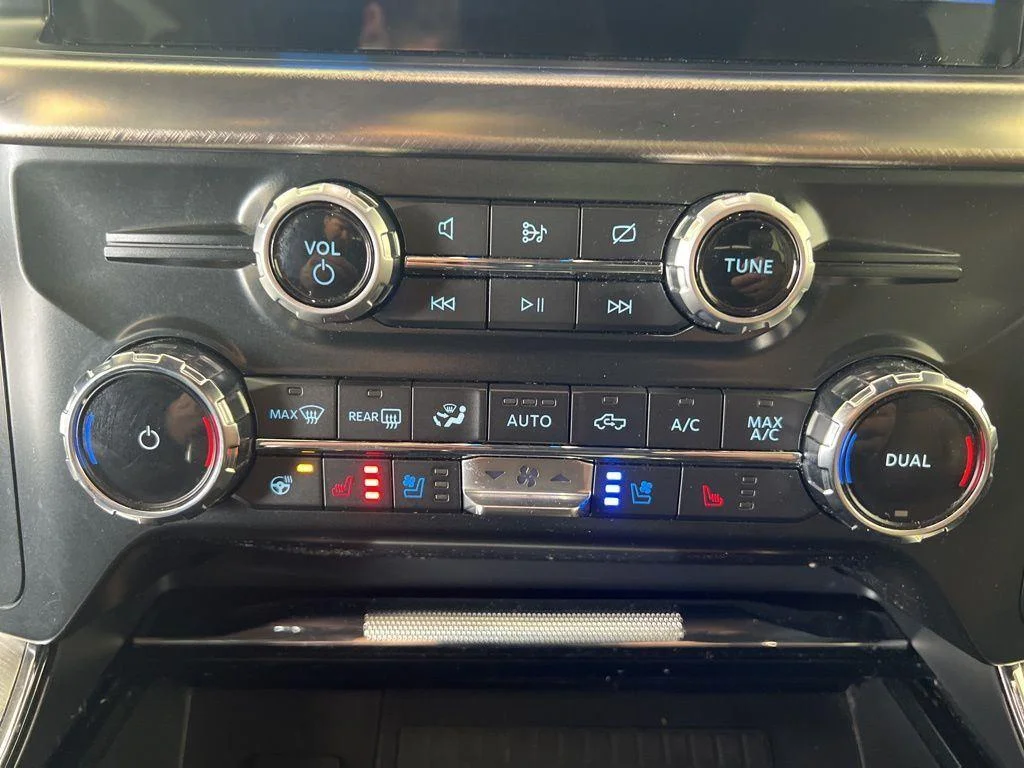Used 2022 Brown Ford King Ranch image 18