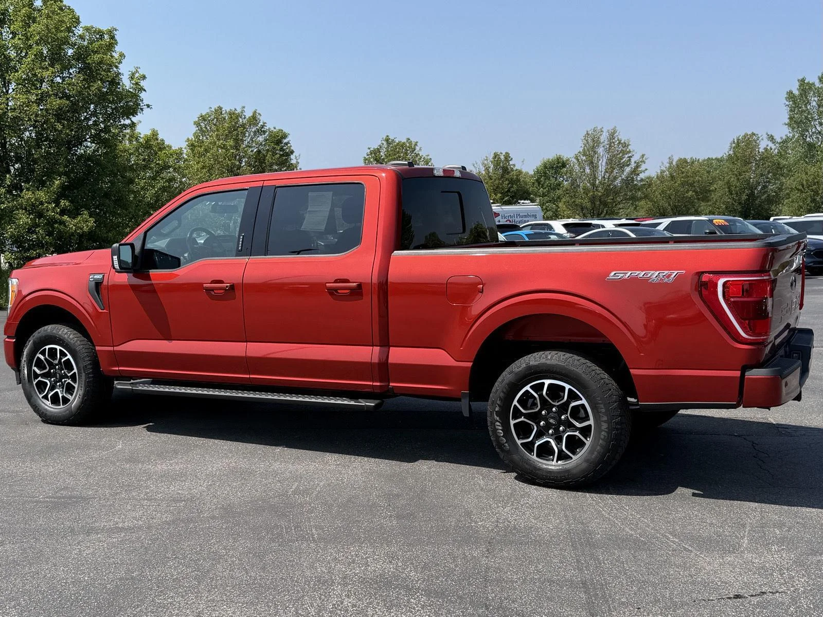 Used 2023 Hot Pepper Red Tinted Clearcoat Ford XLT image 5