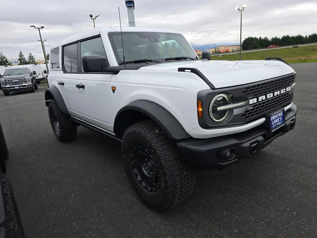 New 2025 Oxford White Ford Badlands® image 3