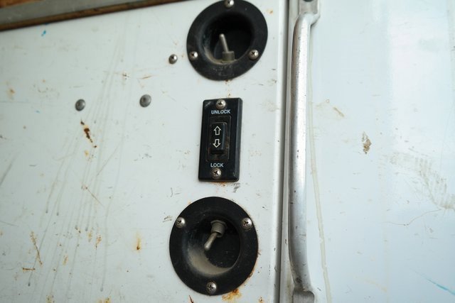 Used 2018  Hino  image 18