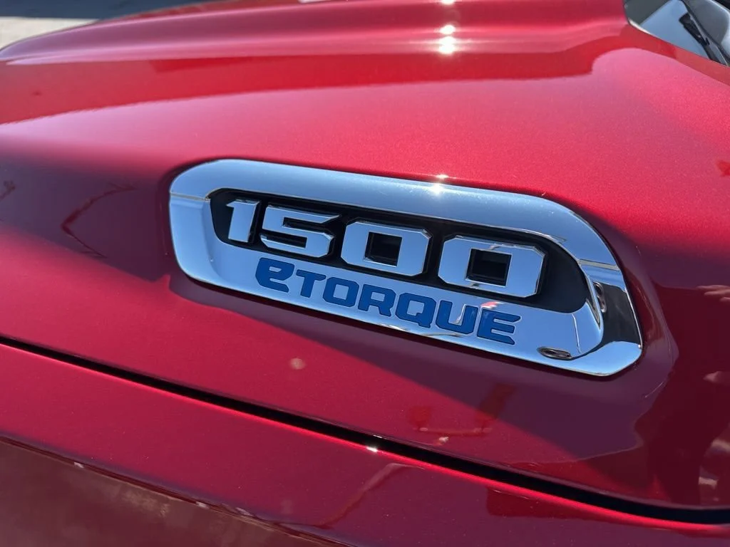New 2026 Molten Red Pearl-Coat Exterior Paint RAM Laramie image 33