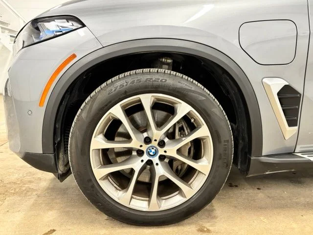 Used 2025 Gray BMW xDrive50e image 9