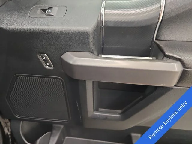 Used 2020 Agate Black Metallic Ford XLT image 12