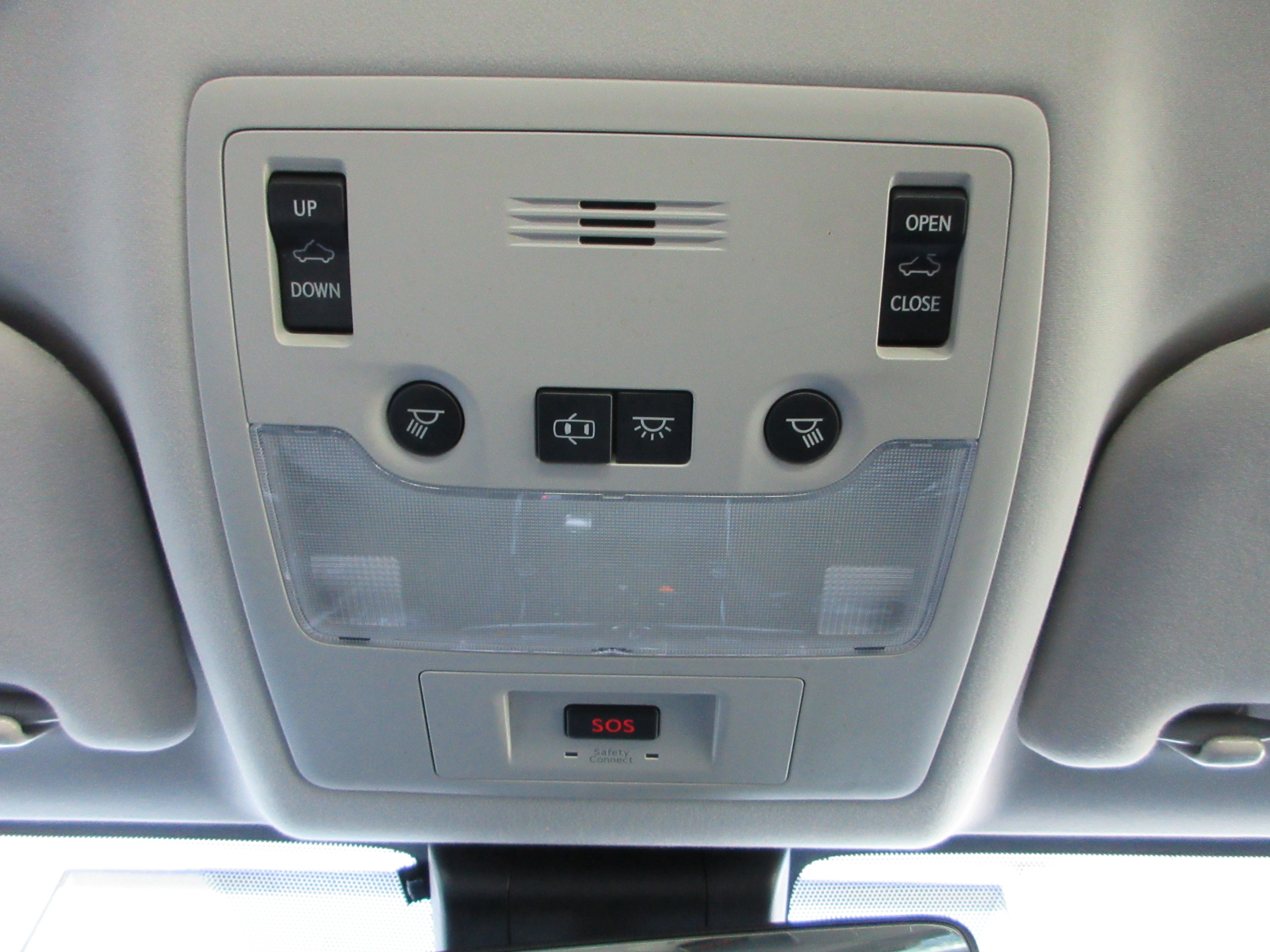Used 2018 Atomic Silver Lexus 300 image 18