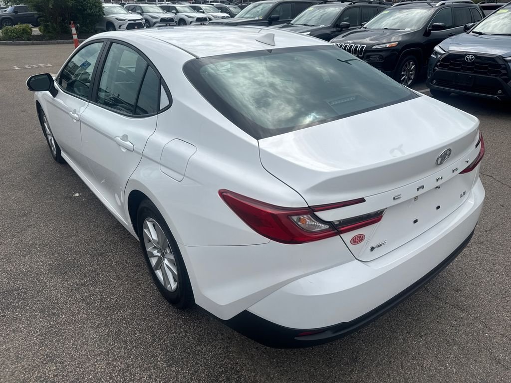 Used 2025 White Toyota LE image 5