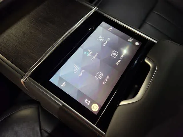 Used 2025 Fuji White Land Rover Autobiography image 29