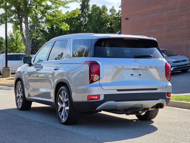 Used 2022 Silver Hyundai SEL image 5