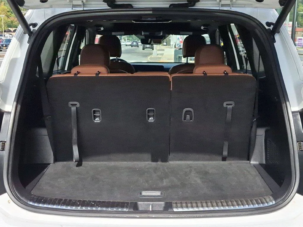 Used 2023 White Kia SX-Prestige X-Line image 8