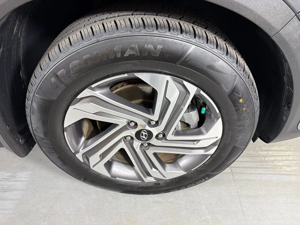 Used 2023 Gray Hyundai SEL image 10