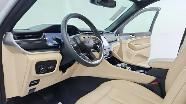 Used 2023 White Jeep Limited image 16