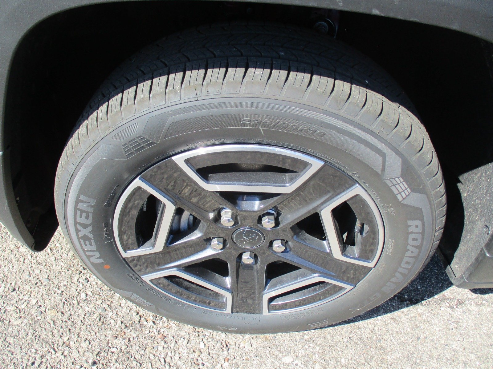New 2026 Red Hot Pearl-Coat Exterior Paint Jeep Laredo image 11