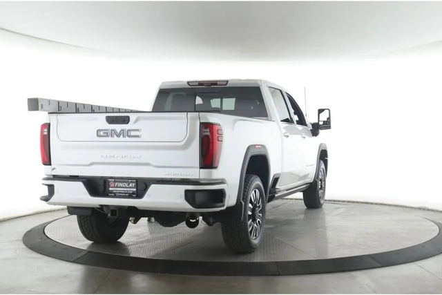 Used 2024 White GMC Denali Ultimate image 7