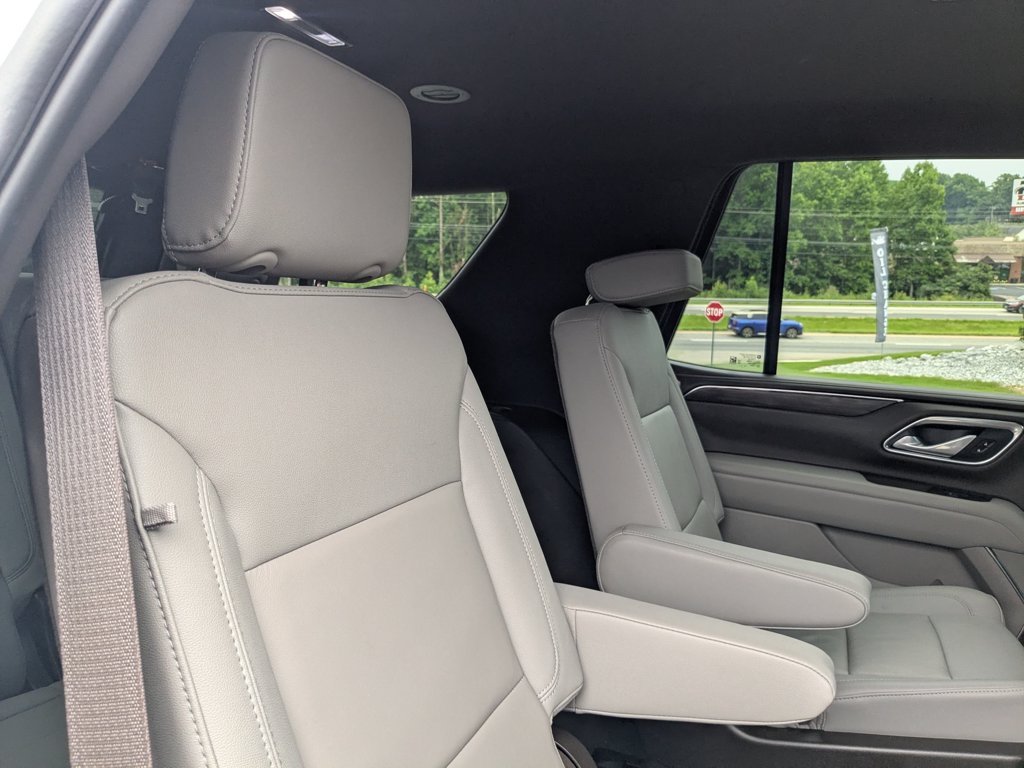 Used 2023 Summit White Chevrolet Z71 image 29