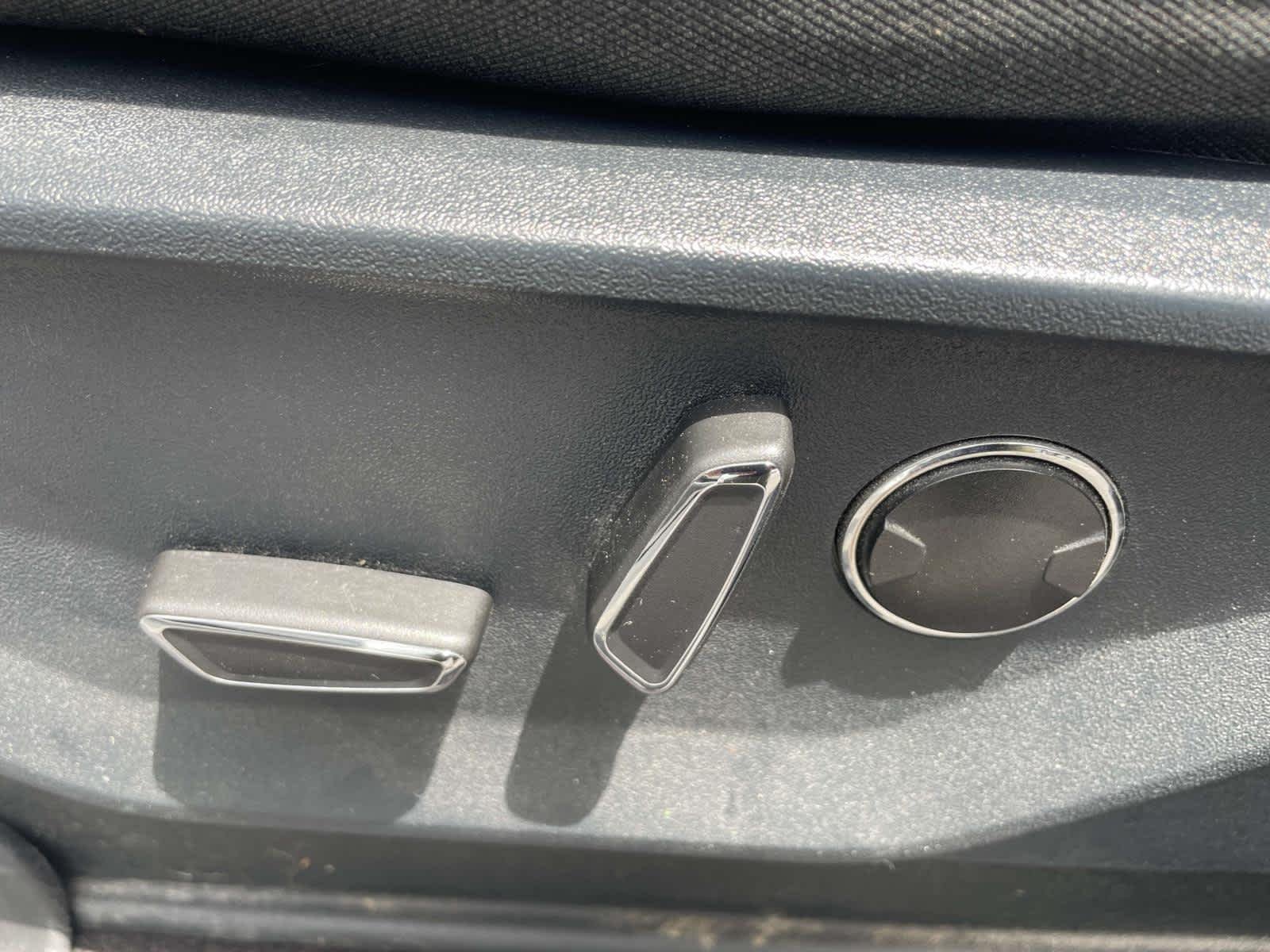 Used 2021 Oxford White/Carbonized Gray Ford XLT image 17