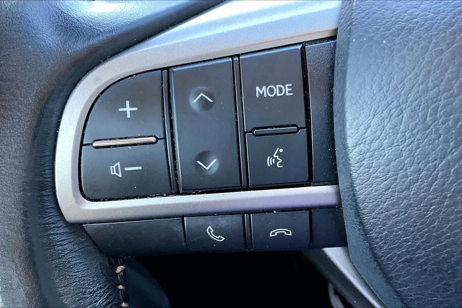 Used 2020 Starfire Pearl Lexus Premium image 41