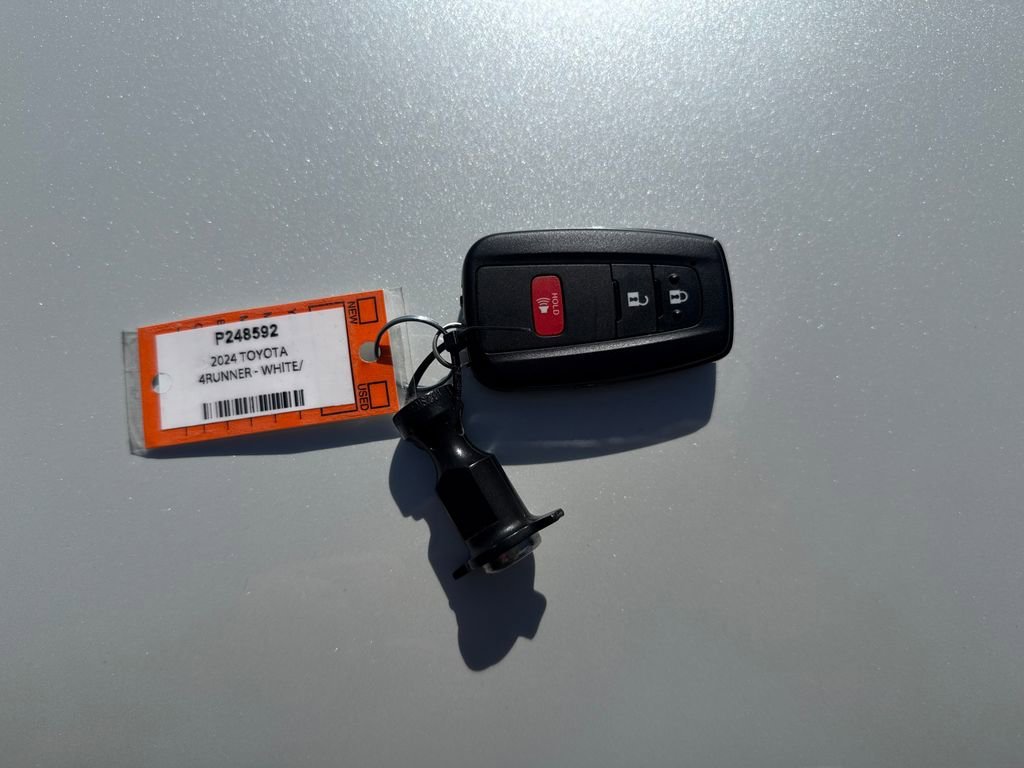 Used 2024  Toyota Limited image 29