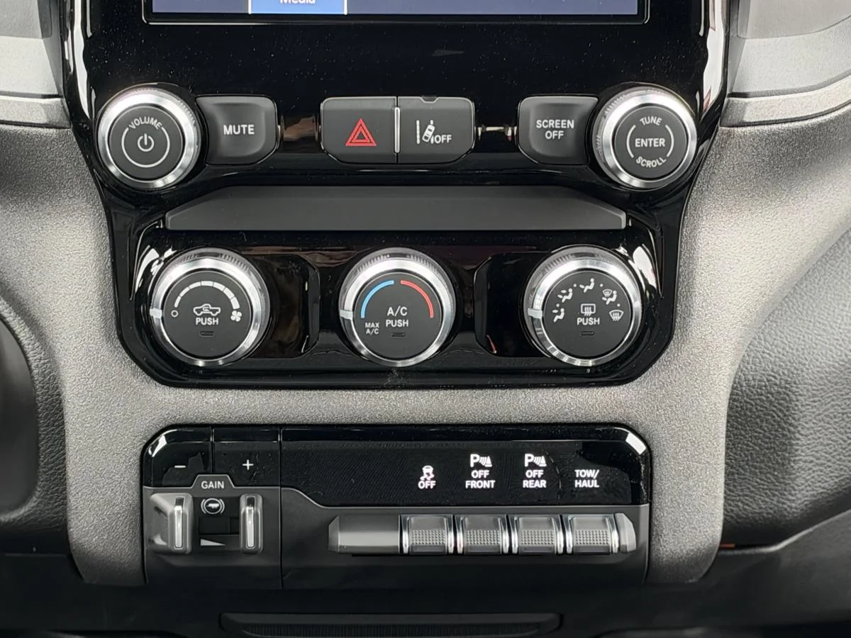 New 2026 Grey RAM Warlock image 23