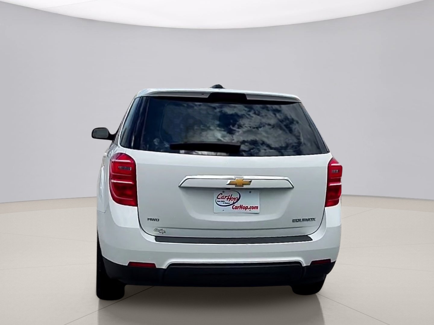 Used 2016 White Chevrolet LS AWD image 4