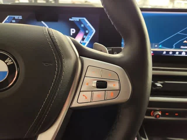 Used 2025 Alpine White BMW xDrive40i image 29