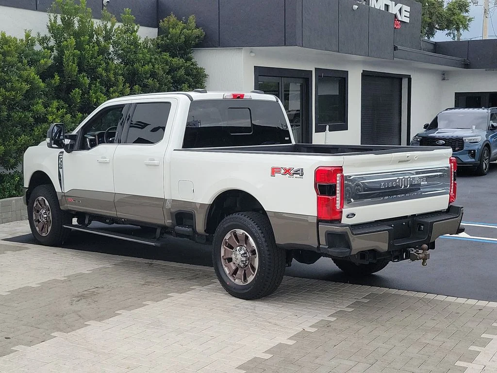 Used 2026  Ford King Ranch image 3