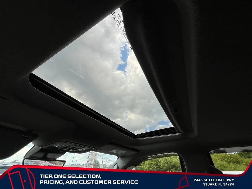 Used 2024 Summit White GMC Denali image 35