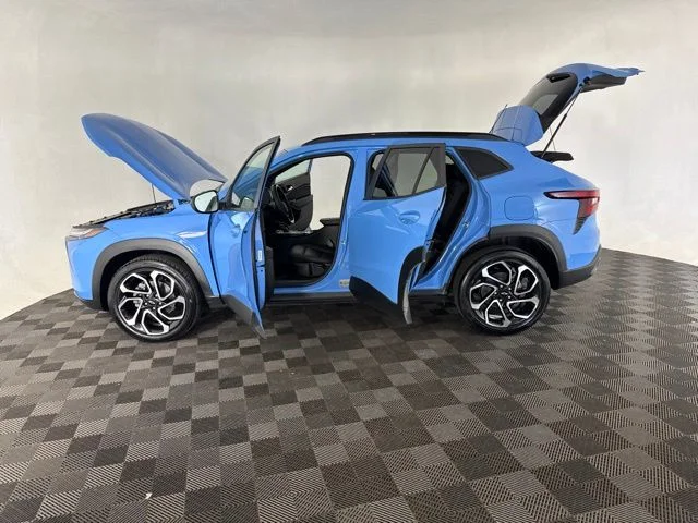 Used 2024 Blue Chevrolet 2RS image 9