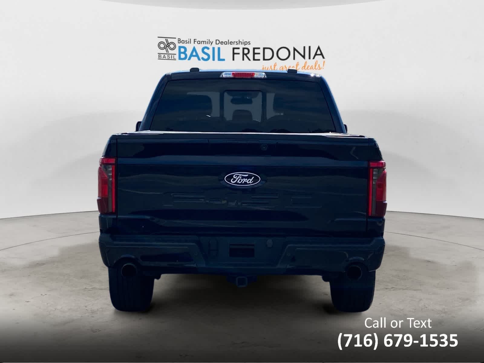 Used 2024 Antimatter Blue Ford XLT image 8