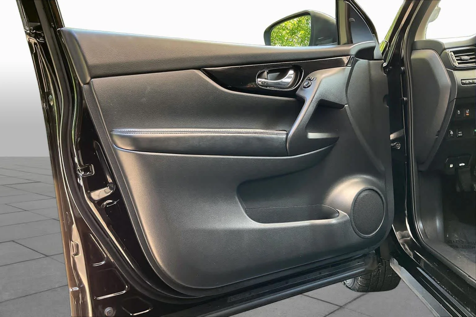 Used 2017 Magnetic Black Nissan SV image 21