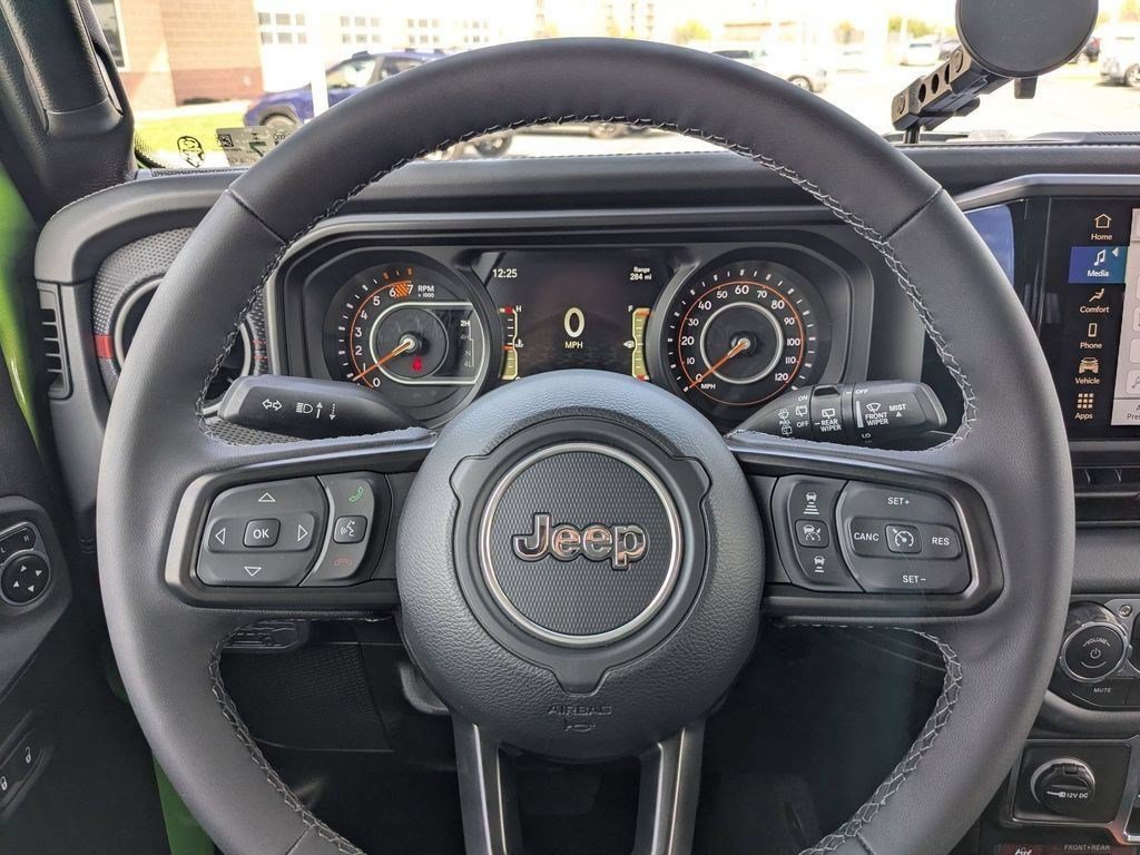 Used 2025 Mojito Clearcoat Jeep Rubicon image 16