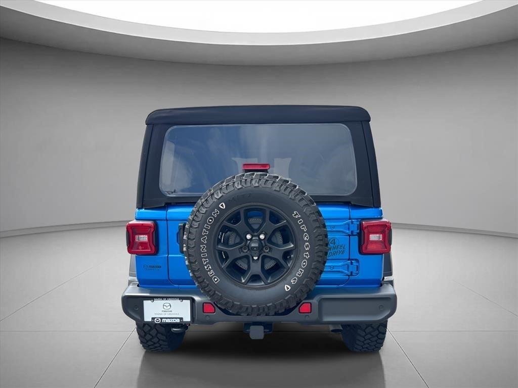 Used 2021  JEEP SPORT image 6