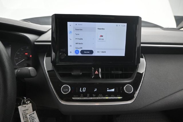 Used 2025 Ice Cap Toyota LE image 9