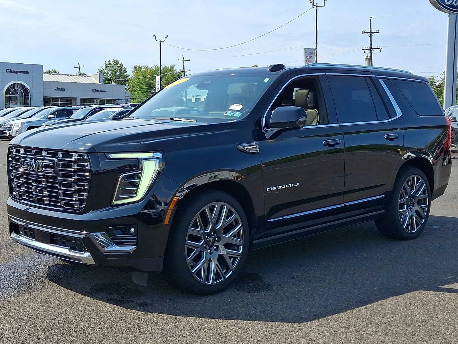 Used 2025 Onyx Black GMC Denali Ultimate image 3
