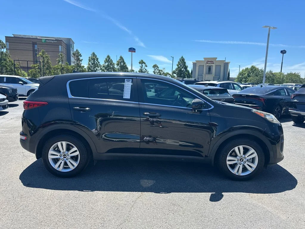 Used 2019 Red Kia LX image 8