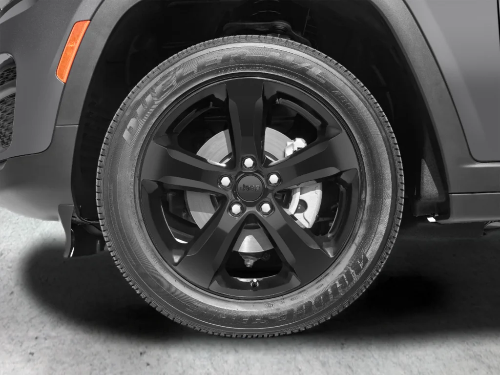 Used 2022 Gray Jeep Limited image 14