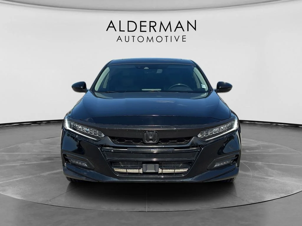 Used 2018 Black Honda Touring 2.0T image 8