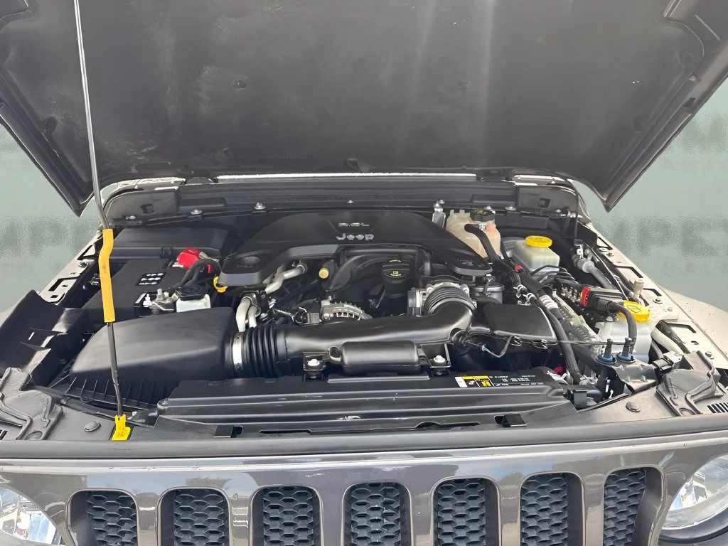 Used 2020 Gray Jeep Sport image 27