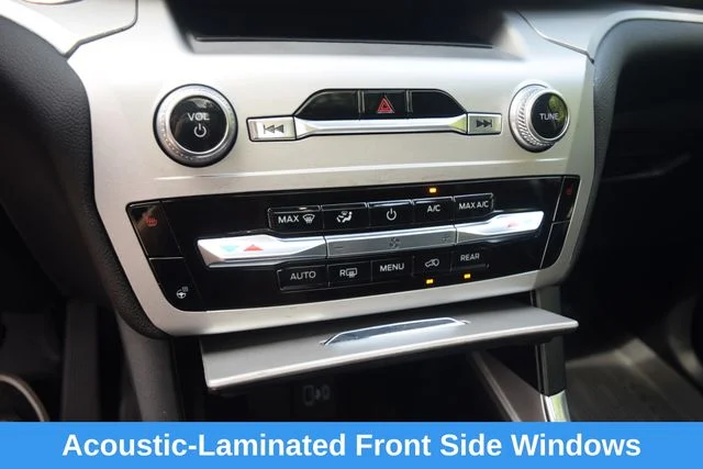 Used 2022 Silver Ford XLT image 11